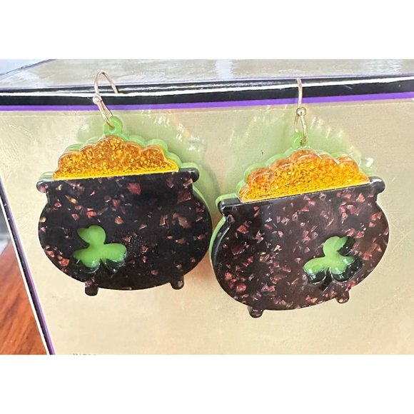Pot of Gold Earrings Shamrocks St Patrick's Day Parade Party Dangle Hook… - Picture 1 of 9